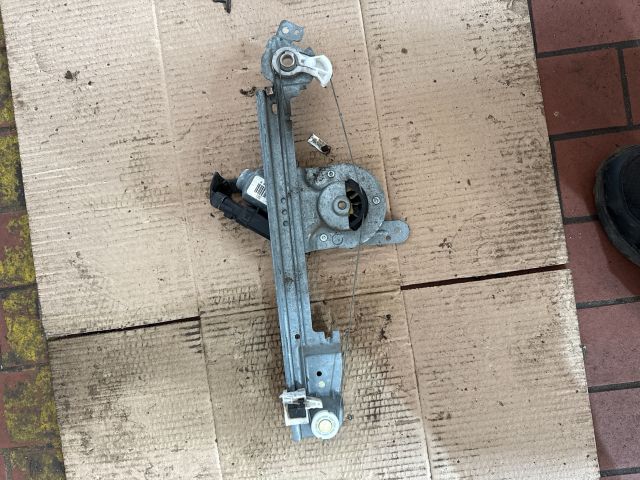 bontott RENAULT SCÉNIC II Bal hátsó Ablakemelő Szerkezet (Elektromos)