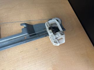 bontott RENAULT SCÉNIC II Bal hátsó Ablakemelő Szerkezet (Elektromos)