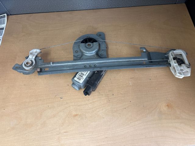 bontott RENAULT SCÉNIC II Bal hátsó Ablakemelő Szerkezet (Elektromos)