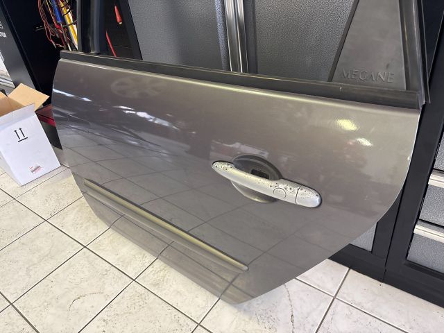 bontott RENAULT SCÉNIC II Bal hátsó Ajtó (Üres lemez)