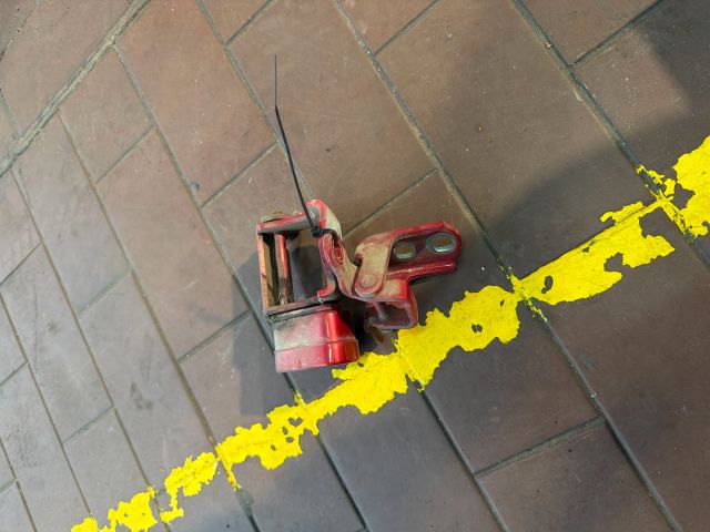 bontott RENAULT SCÉNIC II Bal hátsó Ajtóhatároló