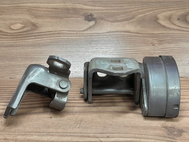 bontott RENAULT SCÉNIC II Bal hátsó Alsó Zsanér