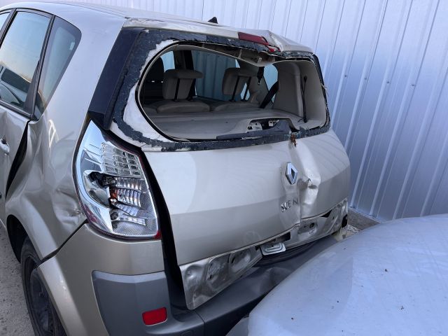 bontott RENAULT SCÉNIC II Bal hátsó Belső Kilincs