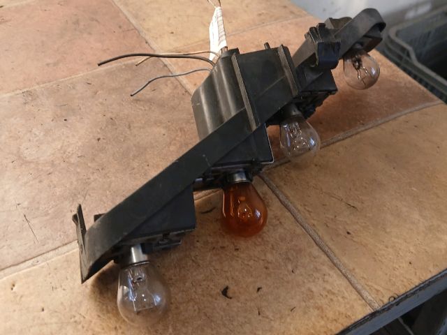 bontott RENAULT SCÉNIC II Bal Hátsó Lámpa Foglalat