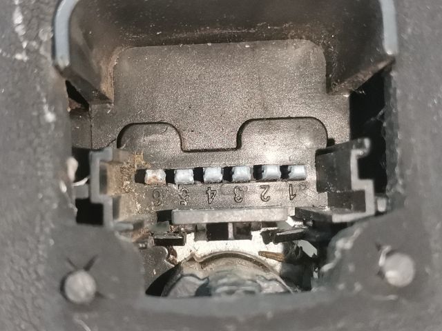 bontott RENAULT SCÉNIC II Bal Hátsó Lámpa Foglalat