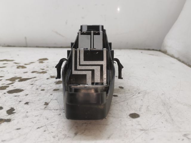 bontott RENAULT SCÉNIC II Bal Hátsó Lámpa Foglalat