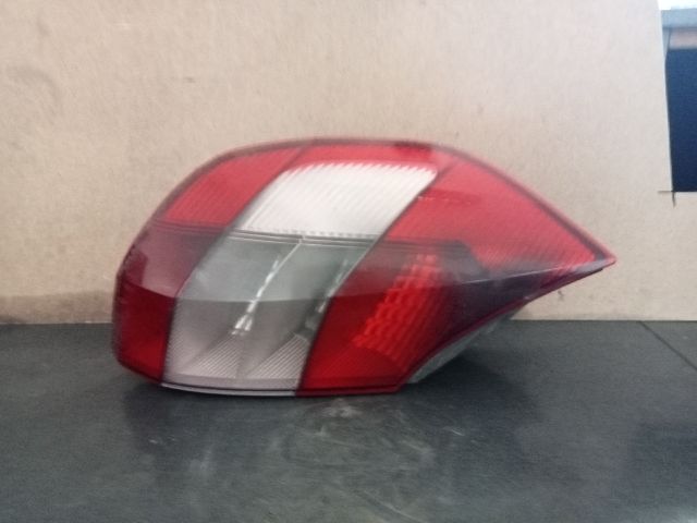 bontott RENAULT SCÉNIC II Bal Hátsó Lámpa