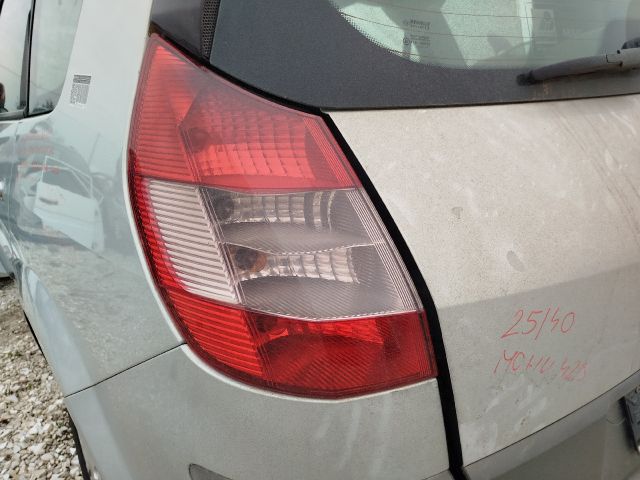 bontott RENAULT SCÉNIC II Bal Hátsó Lámpa