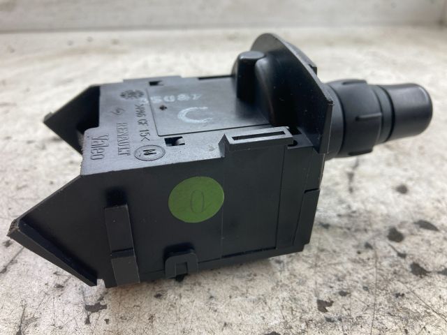 bontott RENAULT SCÉNIC II Bal Kormánykapcsoló Irányjelző