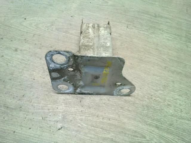 bontott RENAULT SCÉNIC II Bal Lökhárító Tartó Nyúlványvég