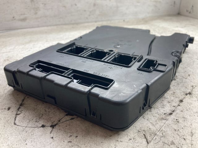 bontott RENAULT SCÉNIC II Biztosítéktábla Doboz