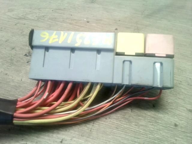 bontott RENAULT SCÉNIC II Biztosítéktábla Doboz