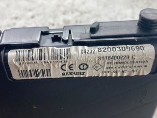 bontott RENAULT SCÉNIC II Biztosítéktábla Doboz