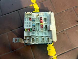 bontott RENAULT SCÉNIC II Biztosítéktábla Doboz