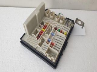 bontott RENAULT SCÉNIC II Biztosítéktábla Motortér