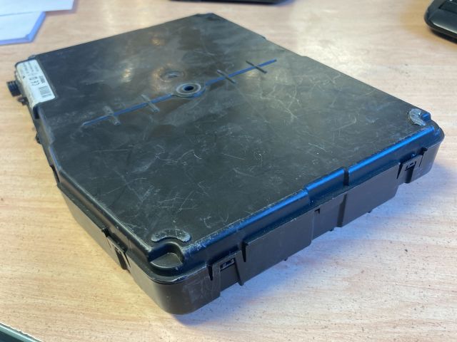 bontott RENAULT SCÉNIC II Biztosítéktábla Utastér