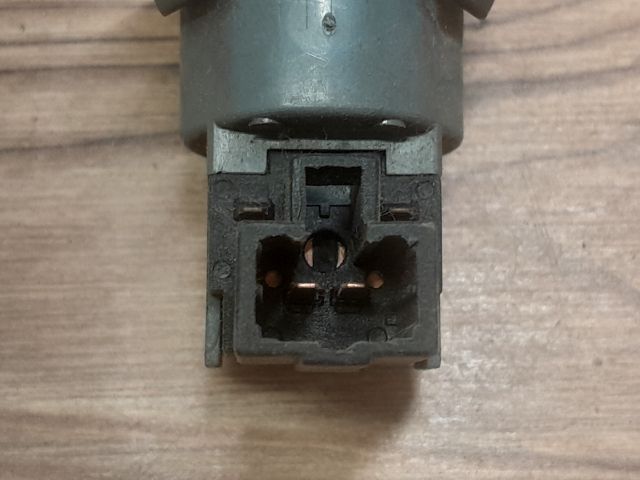 bontott RENAULT SCÉNIC II Csomagtér Nyitó Kar / Gomb