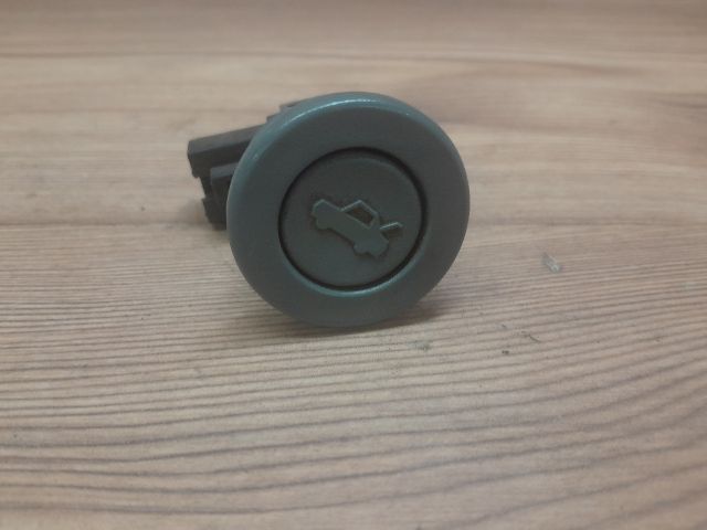 bontott RENAULT SCÉNIC II Csomagtér Nyitó Kar / Gomb