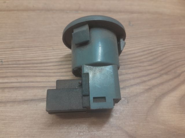 bontott RENAULT SCÉNIC II Csomagtér Nyitó Kar / Gomb