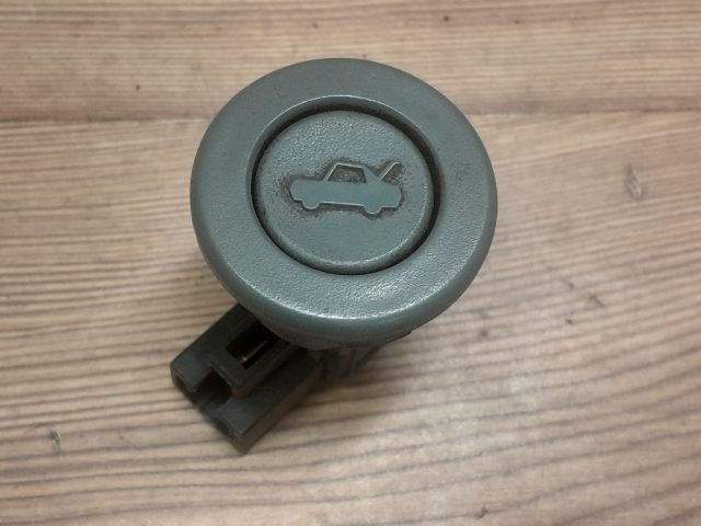 bontott RENAULT SCÉNIC II Csomagtér Nyitó Kar / Gomb