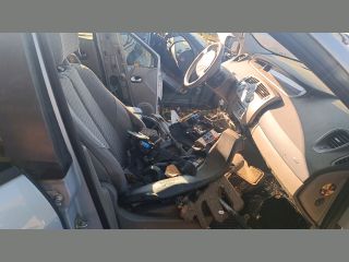 bontott RENAULT SCÉNIC II Csomagtérajtó Burkolat Alsó