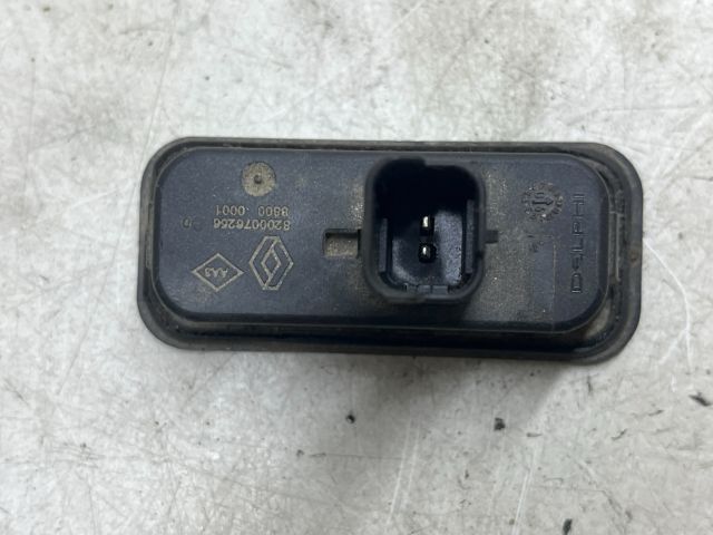 bontott RENAULT SCÉNIC II Csomagtérajtó Kapcsoló