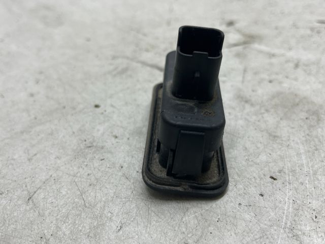 bontott RENAULT SCÉNIC II Csomagtérajtó Kapcsoló