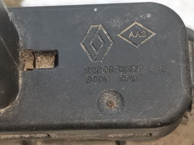 bontott RENAULT SCÉNIC II Csomagtérajtó Kapcsoló