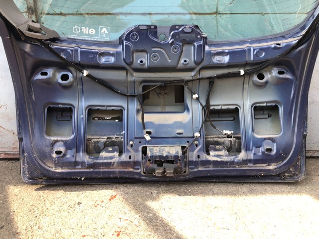bontott RENAULT SCÉNIC II Csomagtérajtó (Részeivel)