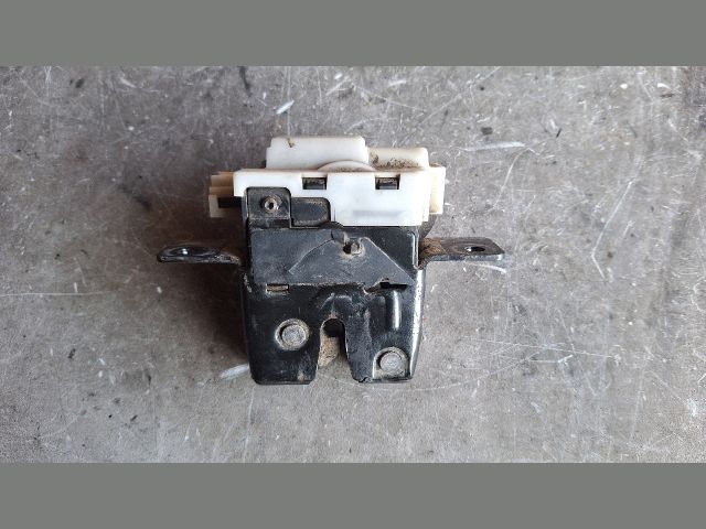 bontott RENAULT SCÉNIC II Csomagtérajtó Zárszerkezet