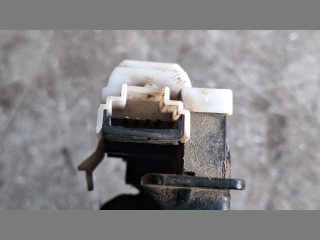 bontott RENAULT SCÉNIC II Csomagtérajtó Zárszerkezet