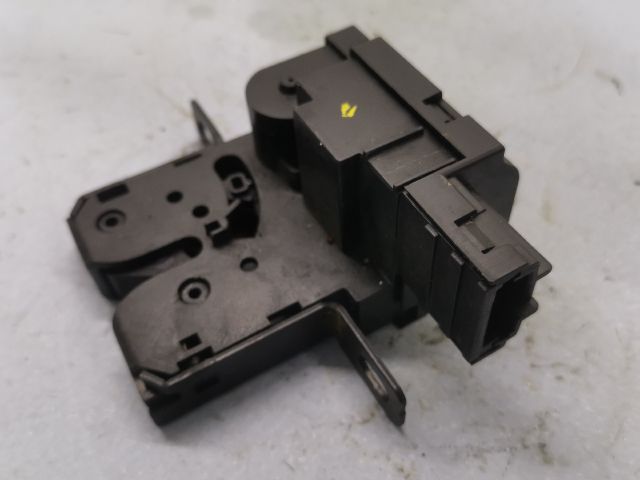 bontott RENAULT SCÉNIC II Csomagtérajtó Zárszerkezet