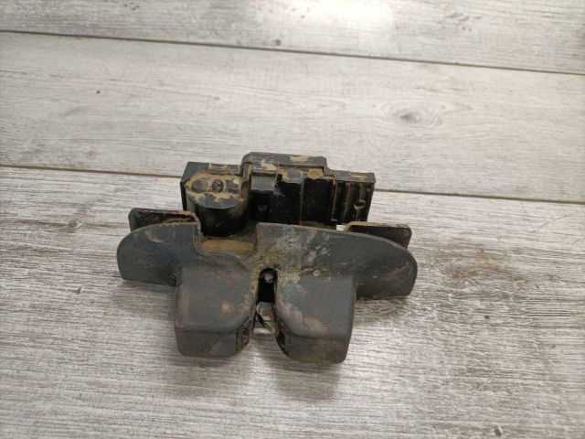 bontott RENAULT SCÉNIC II Csomagtérajtó Zárszerkezet