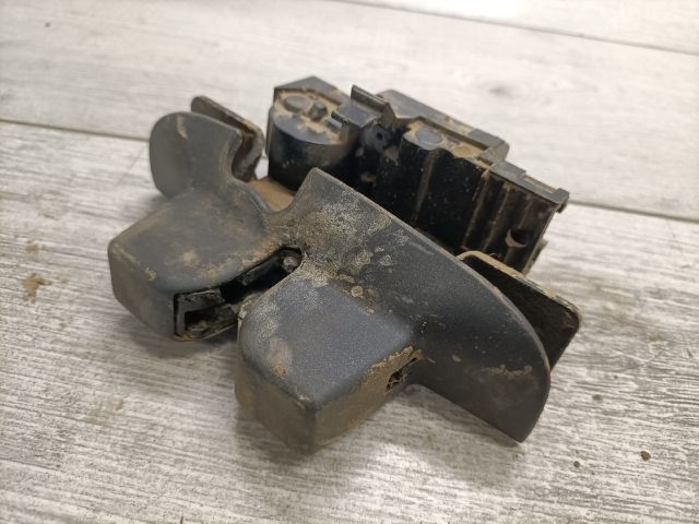 bontott RENAULT SCÉNIC II Csomagtérajtó Zárszerkezet