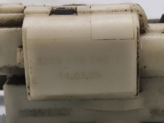 bontott RENAULT SCÉNIC II Csomagtérajtó Zárszerkezet