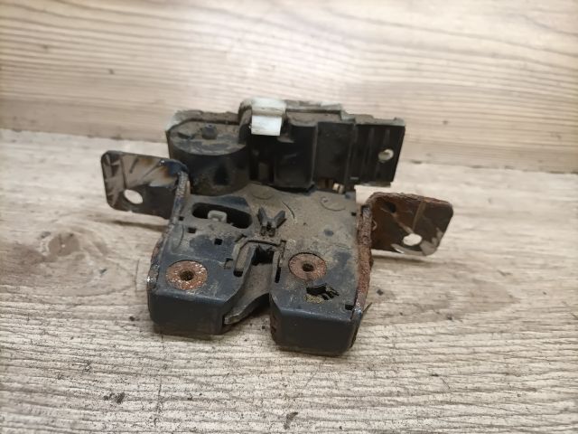 bontott RENAULT SCÉNIC II Csomagtérajtó Zárszerkezet