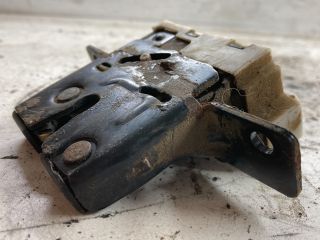 bontott RENAULT SCÉNIC II Csomagtérajtó Zárszerkezet