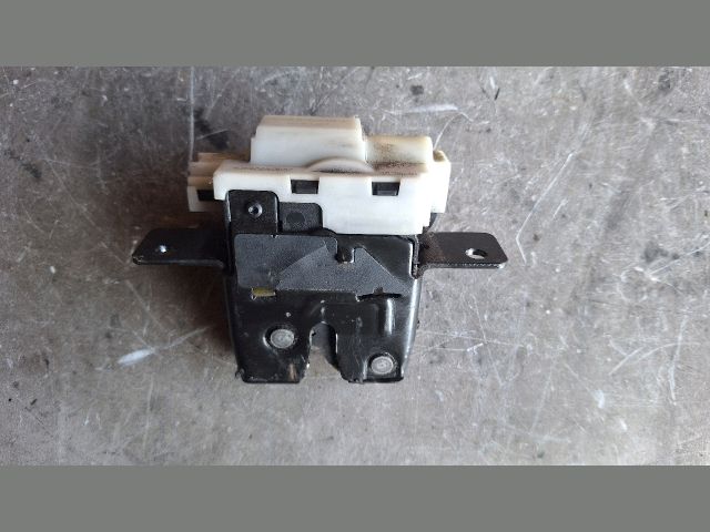 bontott RENAULT SCÉNIC II Csomagtérajtó Zárszerkezet