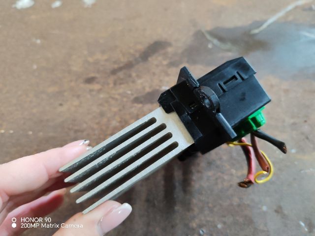 bontott RENAULT SCÉNIC II Előtét Ellenállás Fűtőmotor