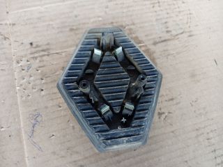 bontott RENAULT SCÉNIC II Első Embléma