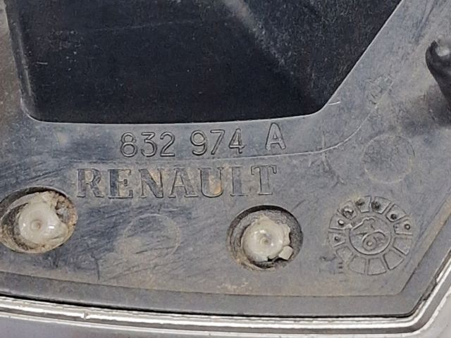 bontott RENAULT SCÉNIC II Első Embléma