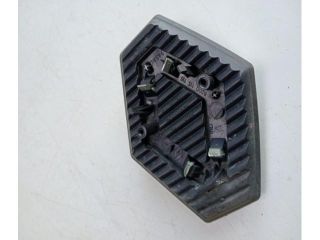 bontott RENAULT SCÉNIC II Első Embléma