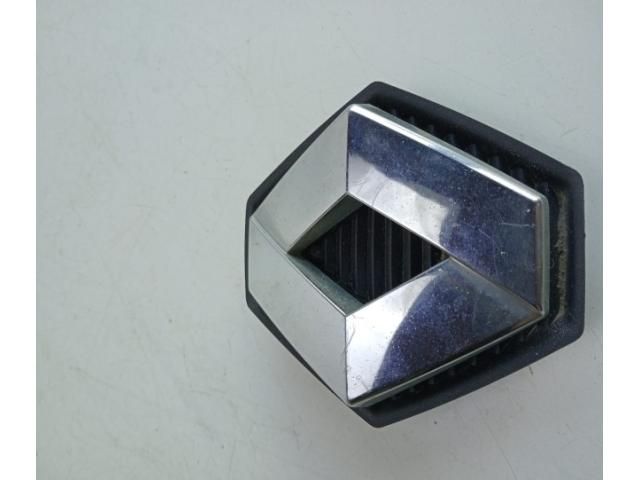 bontott RENAULT SCÉNIC II Első Embléma