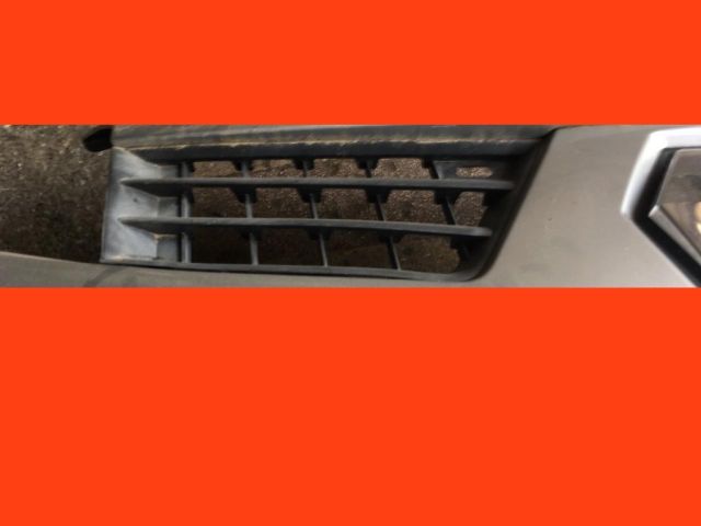 bontott RENAULT SCÉNIC II Első Lökhárító Jobb Díszrács