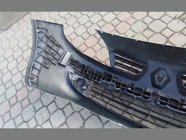 bontott RENAULT SCÉNIC II Első Lökhárító (Részeivel)
