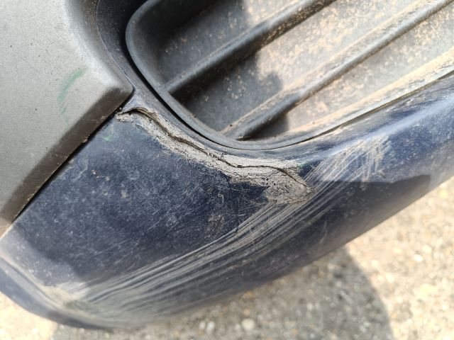 bontott RENAULT SCÉNIC II Első Lökhárító (Részeivel)