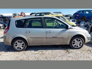 bontott RENAULT SCÉNIC II Első Lökhárító (Részeivel)