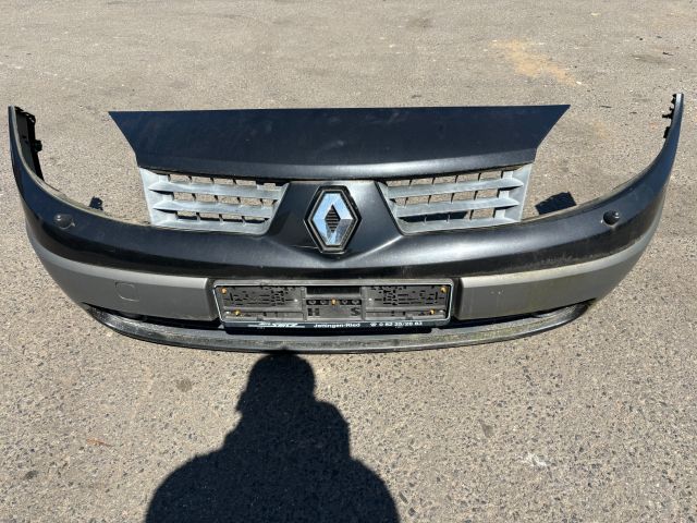 bontott RENAULT SCÉNIC II Első Lökhárító (Részeivel)