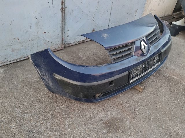 bontott RENAULT SCÉNIC II Első Lökhárító (Részeivel)