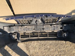 bontott RENAULT SCÉNIC II Első Lökhárító (Részeivel)